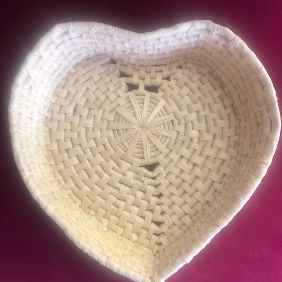 Heart-shaped Baskets - Picture 4 of 8